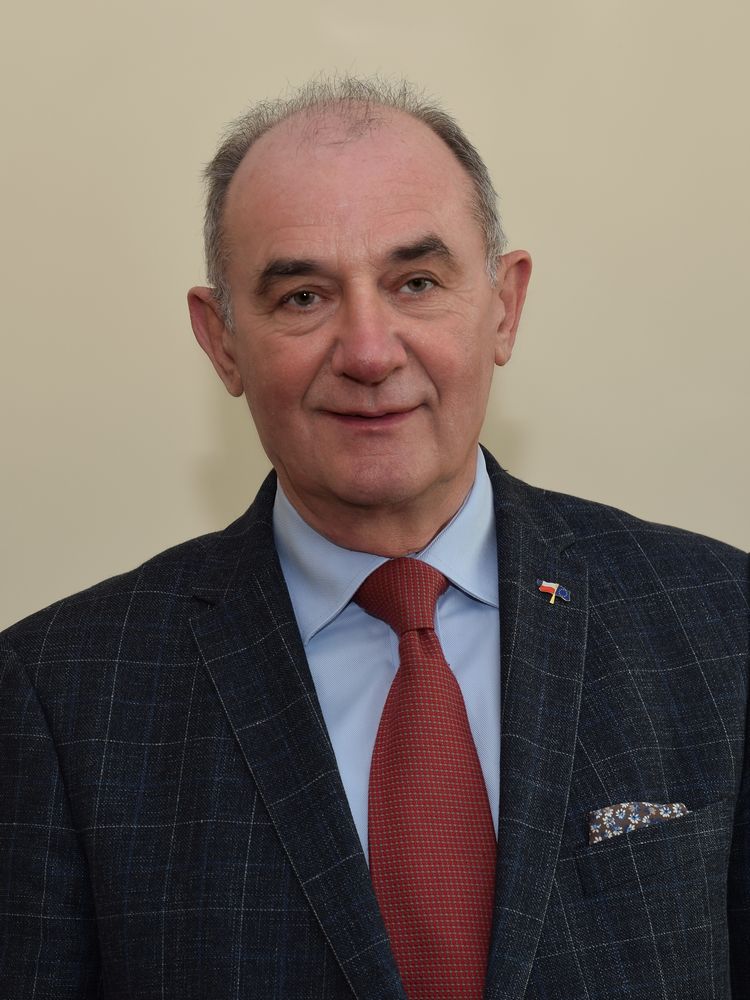 Zdjęcie portretowe: Tadeusz Pacyniak